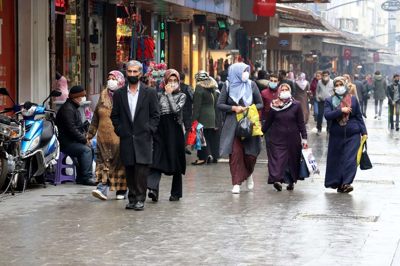 Halk açıklanan yeni tedbirleri nasıl buluyor?